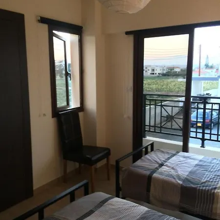 דירה Pervolia Appartment
